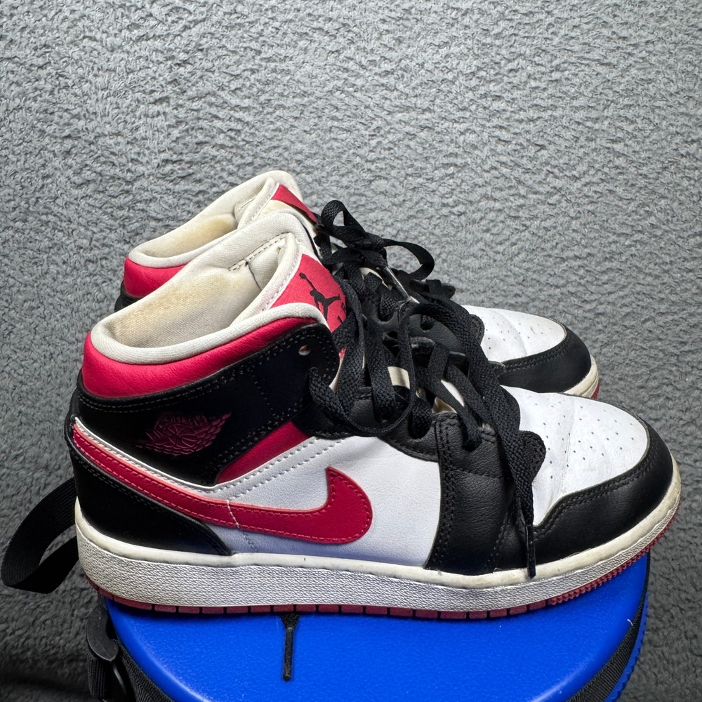 Jordan 1 Mid Gym Red Black White 554725-016 Womens 6.5 Youth 5Y Sneakers
